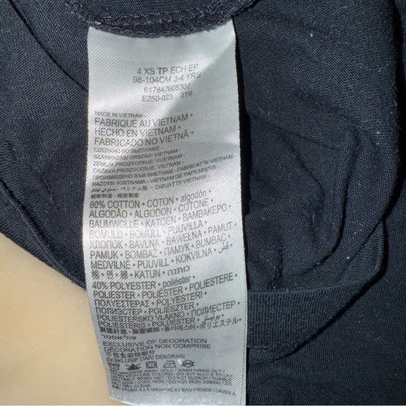 Kids Nike xs (4) Tee shirt with Fiery Swoosh - Picture 5 of 5